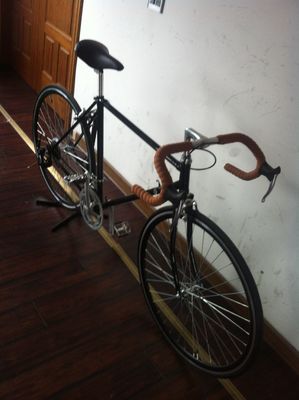 700C Road Bike with Hi-Ten Steel Lugged Frame Shimano 14S Classical and Caliper Brake