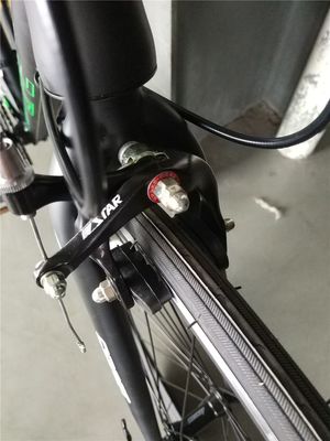 Shimano Derailleur 700C Aluminium Road Bike with Tsunami Frame and 160kg Load Capacity