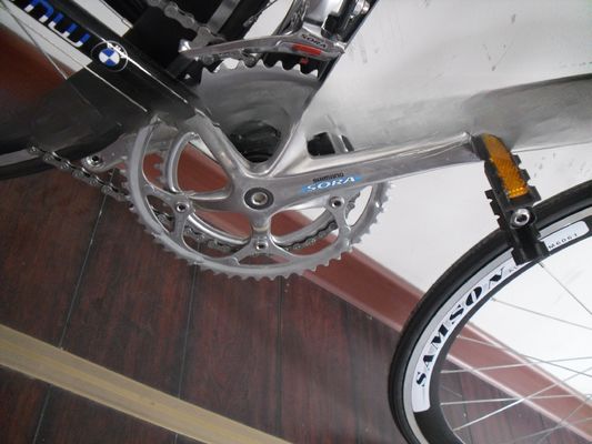 Ordinary Pedal 700C Racing Bike with Lightweight Aluminum Alloy Frame and 24 Speed