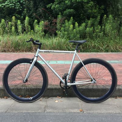 Single Speed Bicycle 700c Fixie Bike with KMC Chain and Gross Weight 13kg