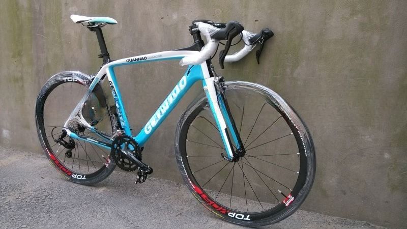 Aluminium 700C 21 Speed Gears Road Bike with Quick Release Hub and Alloy Handlebar